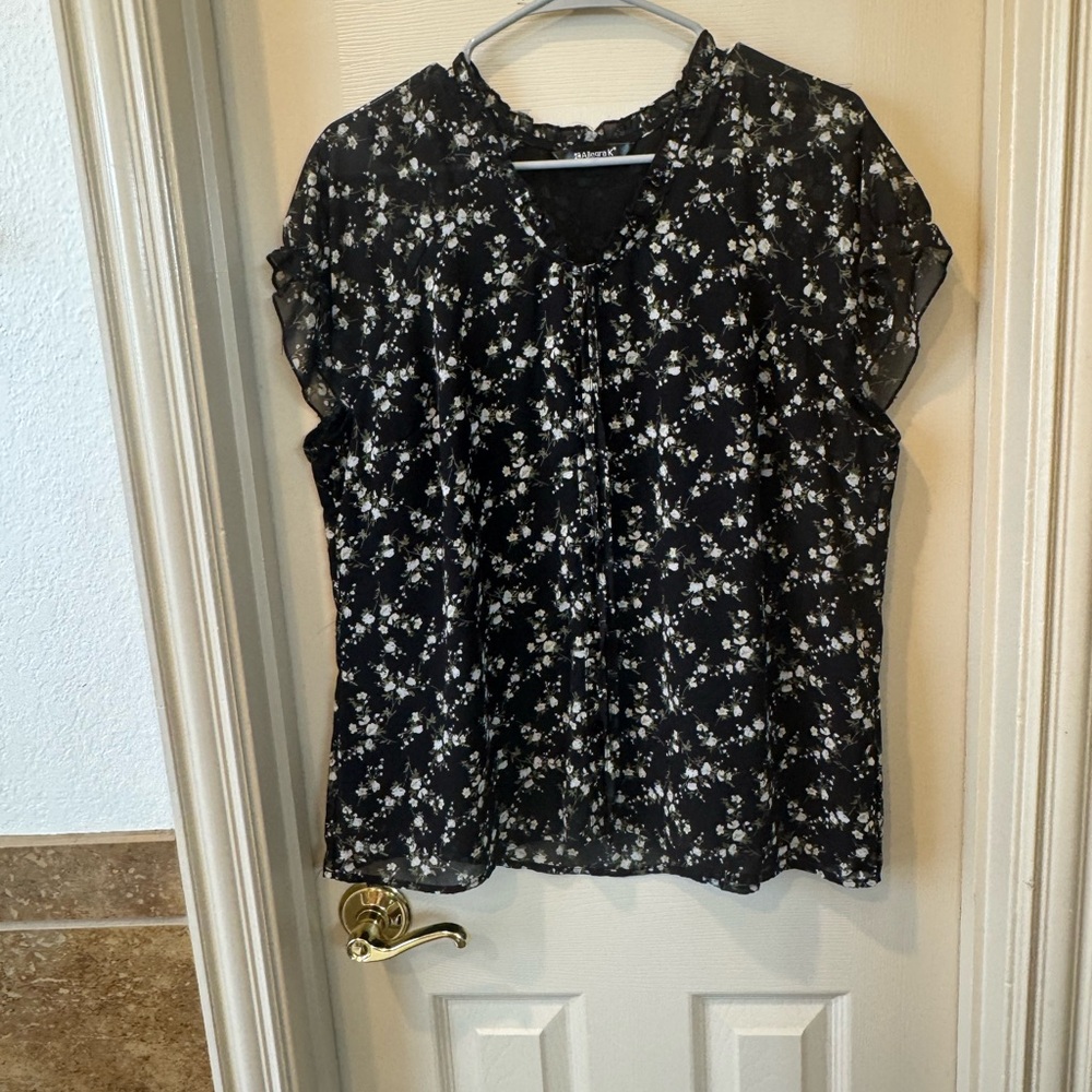 Allegra K Black and White Cap Sleeve Blouse Relaxed Fit
